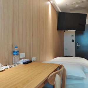 Single Room Private Bathroom